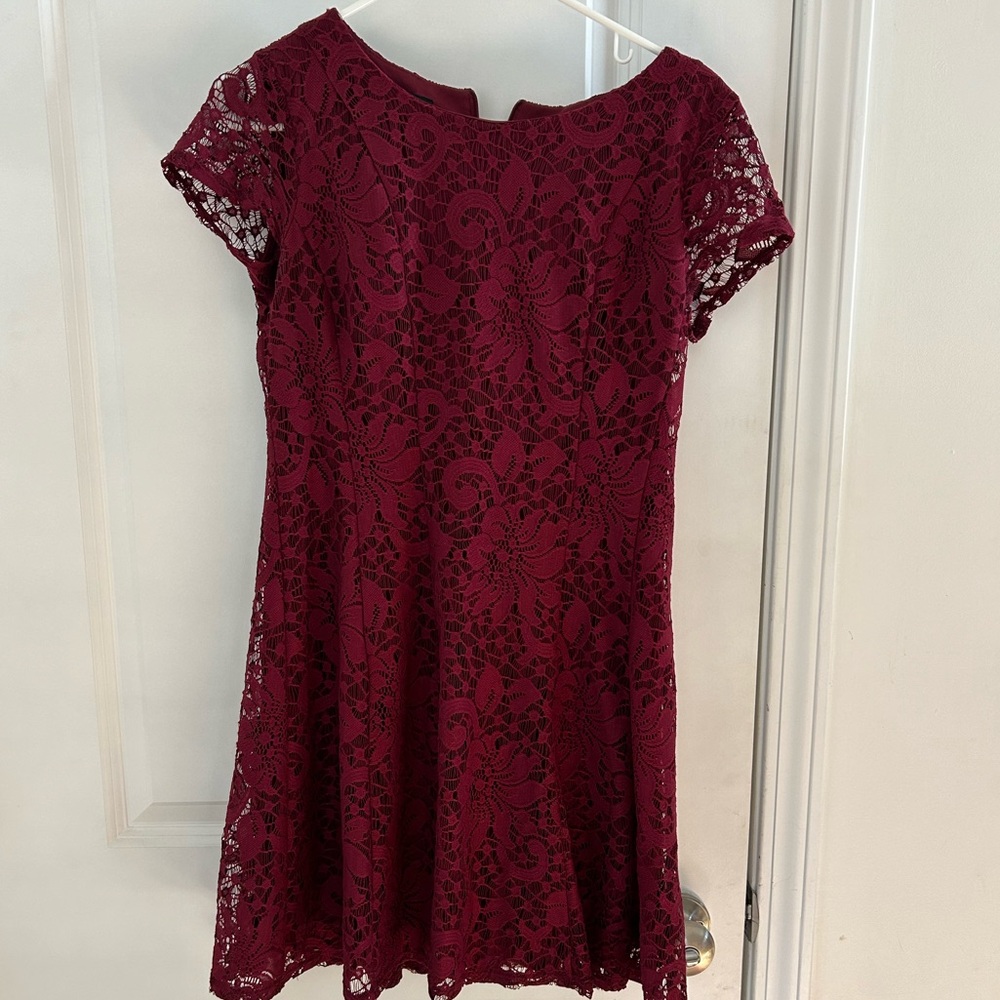 AB studio size 4 floral dress. Polyester material.
